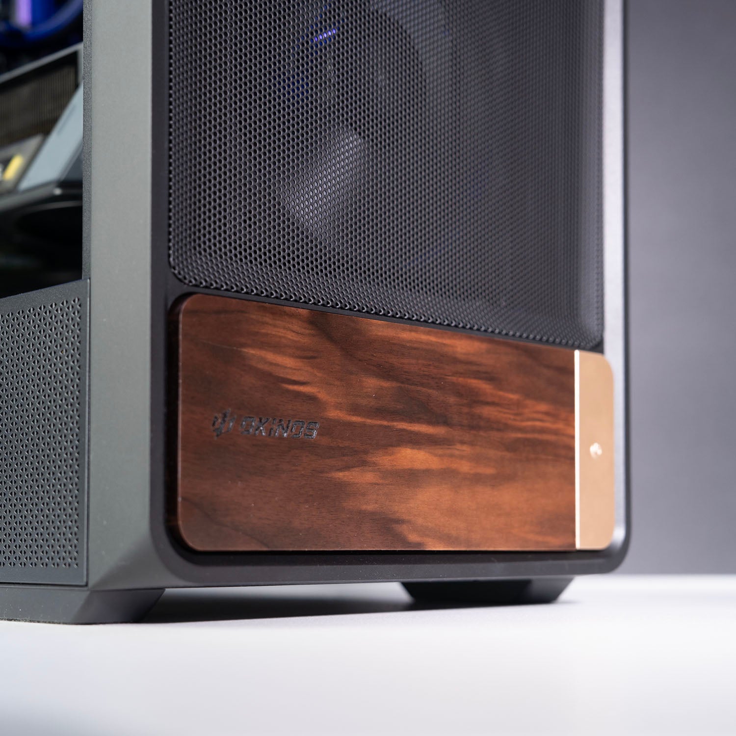 Custom Black Gaming PC – AMD Ryzen 7 9850X3D ASUS ROG Astral RTX 5090 32GB Okinos Air Cross Black