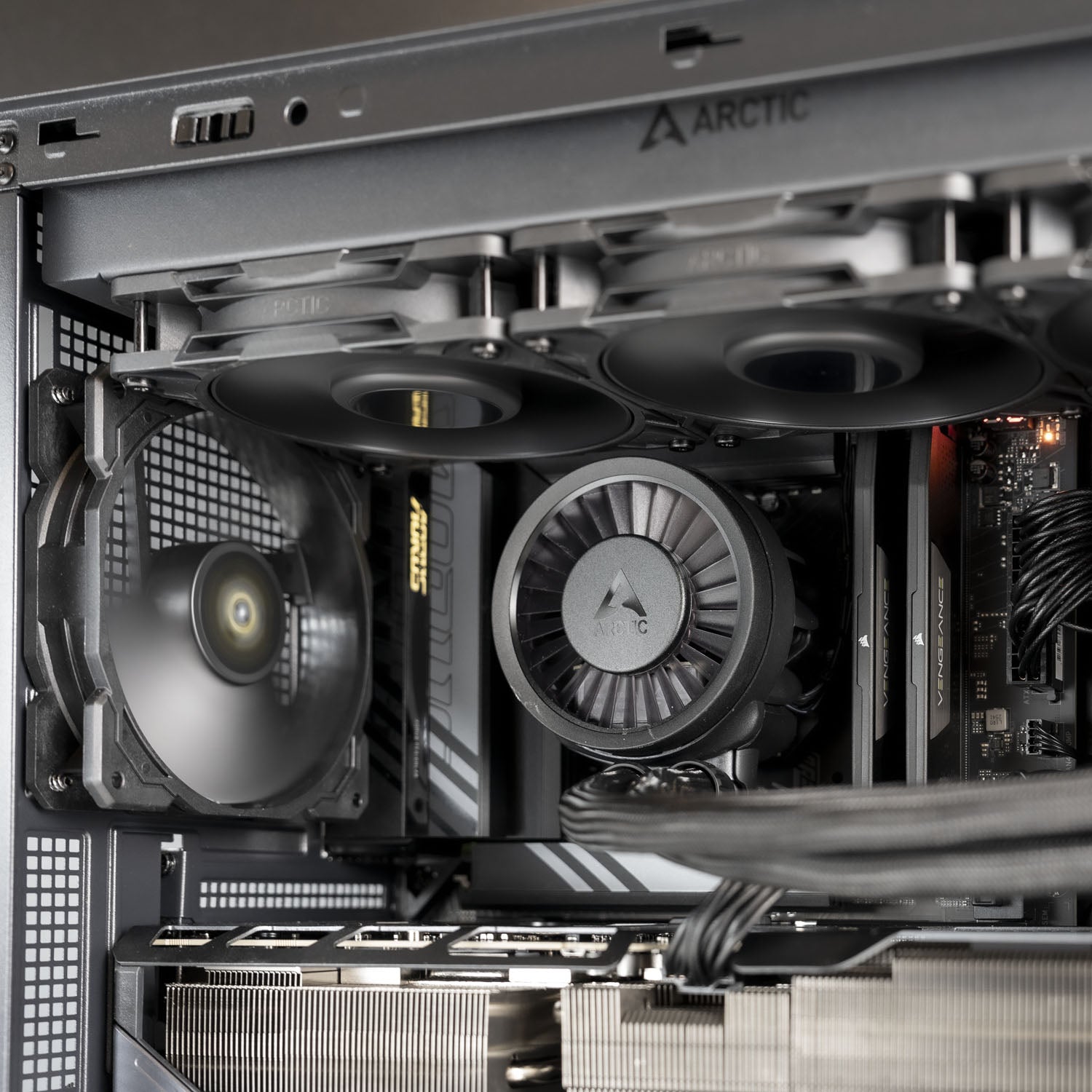 ARCTIC Liquid Freezer III Pro 360 AIO cooler close-up