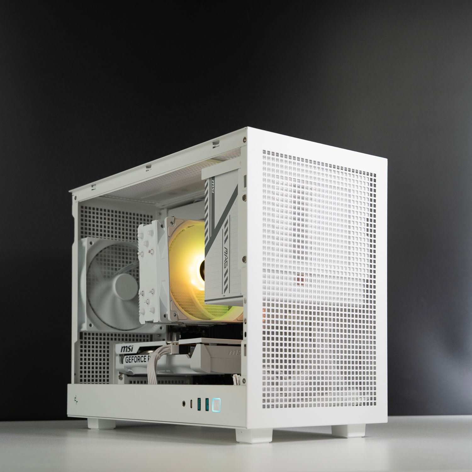Custom White Budget Gaming PC – AMD Ryzen 5 5600 MSI RTX 5060 8GB Deepcool CH160 Plus White 1080p
