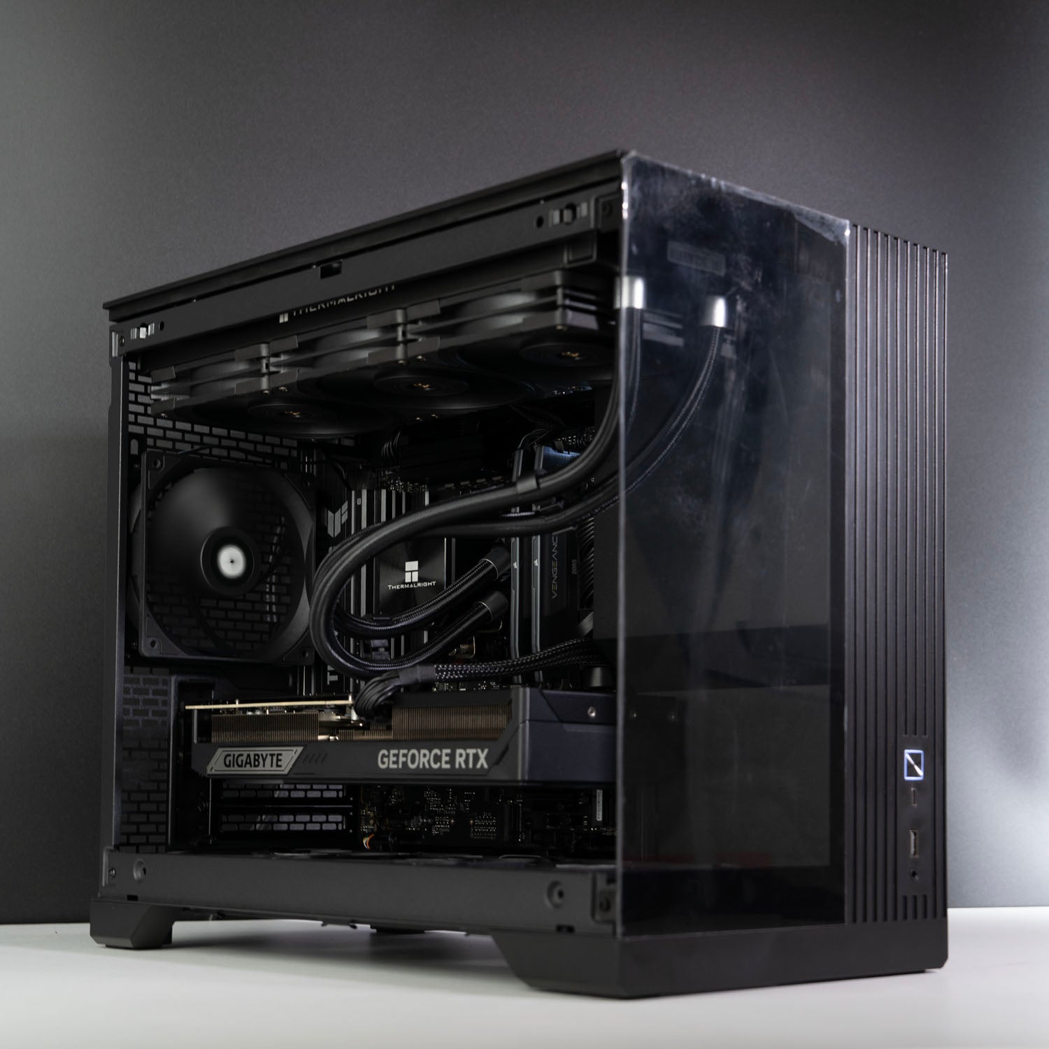 Custom Micro ATX Gaming PC – AMD Ryzen 7 9800X3D Gigabyte RTX 5070 Ti 16GB Phanteks XT M3 Black