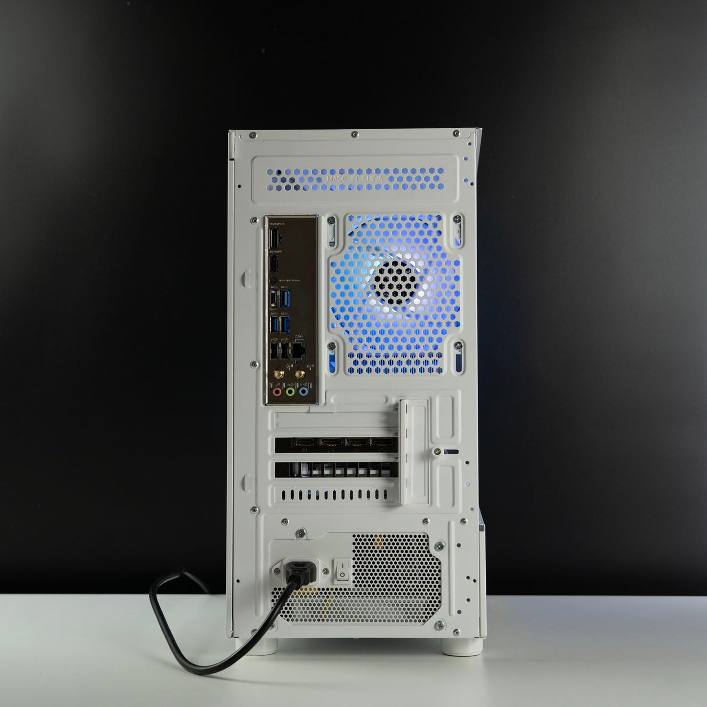 AMD Gaming PC | RYZEN 5 8400F | RTX 5060 8GB | 32GB DDR5 | 1TB SSD | View 170 White