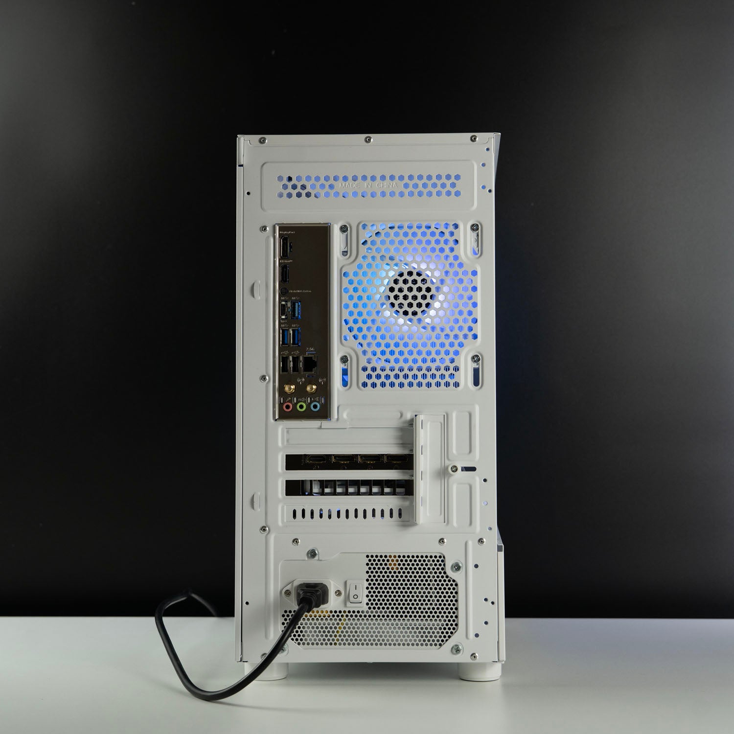 AMD Gaming PC | RYZEN 5 8400F | RTX 5060 8GB | 32GB DDR5 | 1TB SSD | View 170 White