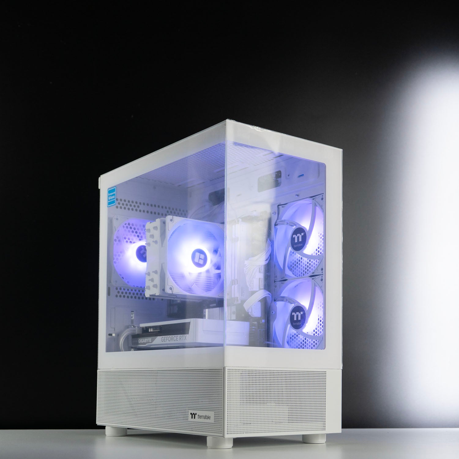 AMD Gaming PC | RYZEN 5 8400F | RTX 5060 8GB | 32GB DDR5 | 1TB SSD | View 170 White