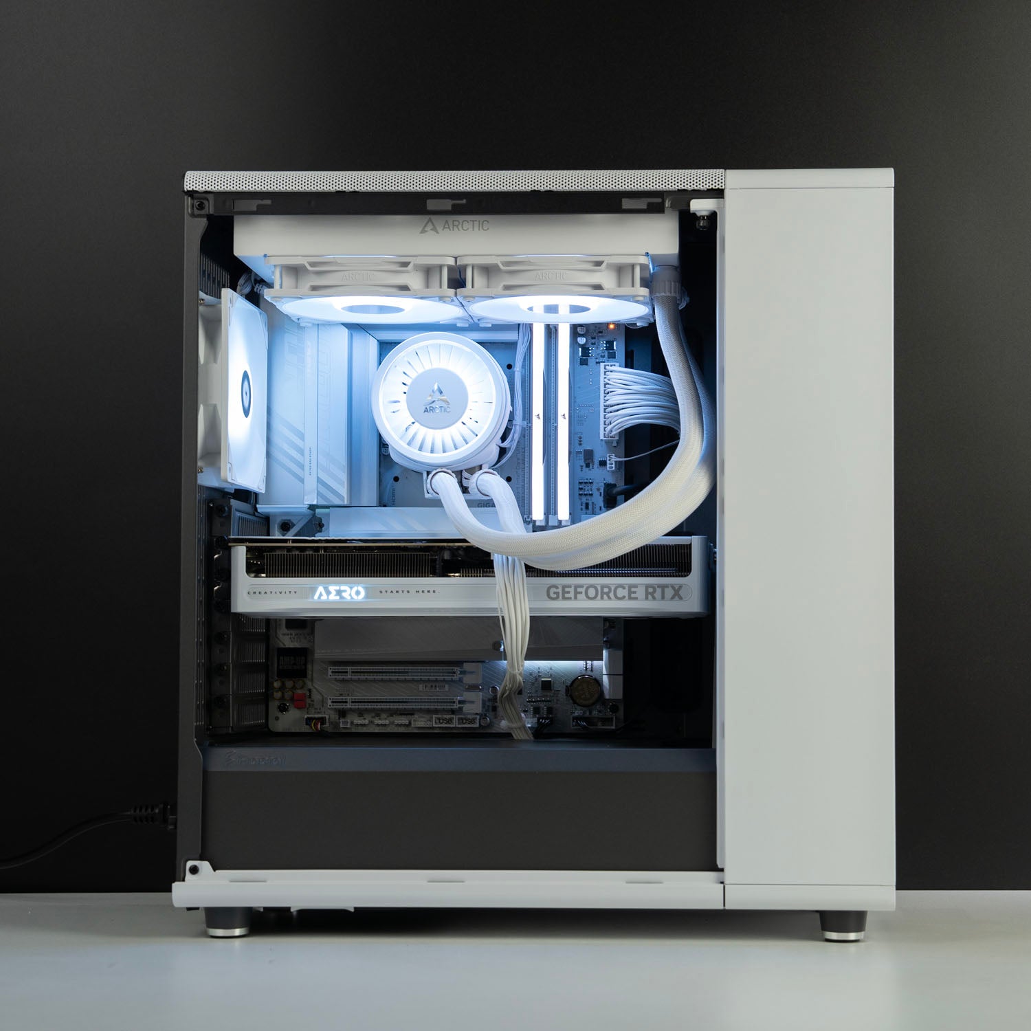 Custom All-White Workstation Gaming PC – Intel Core Ultra 7 270K Plus RTX 5080 Fractal Design North Chalk White