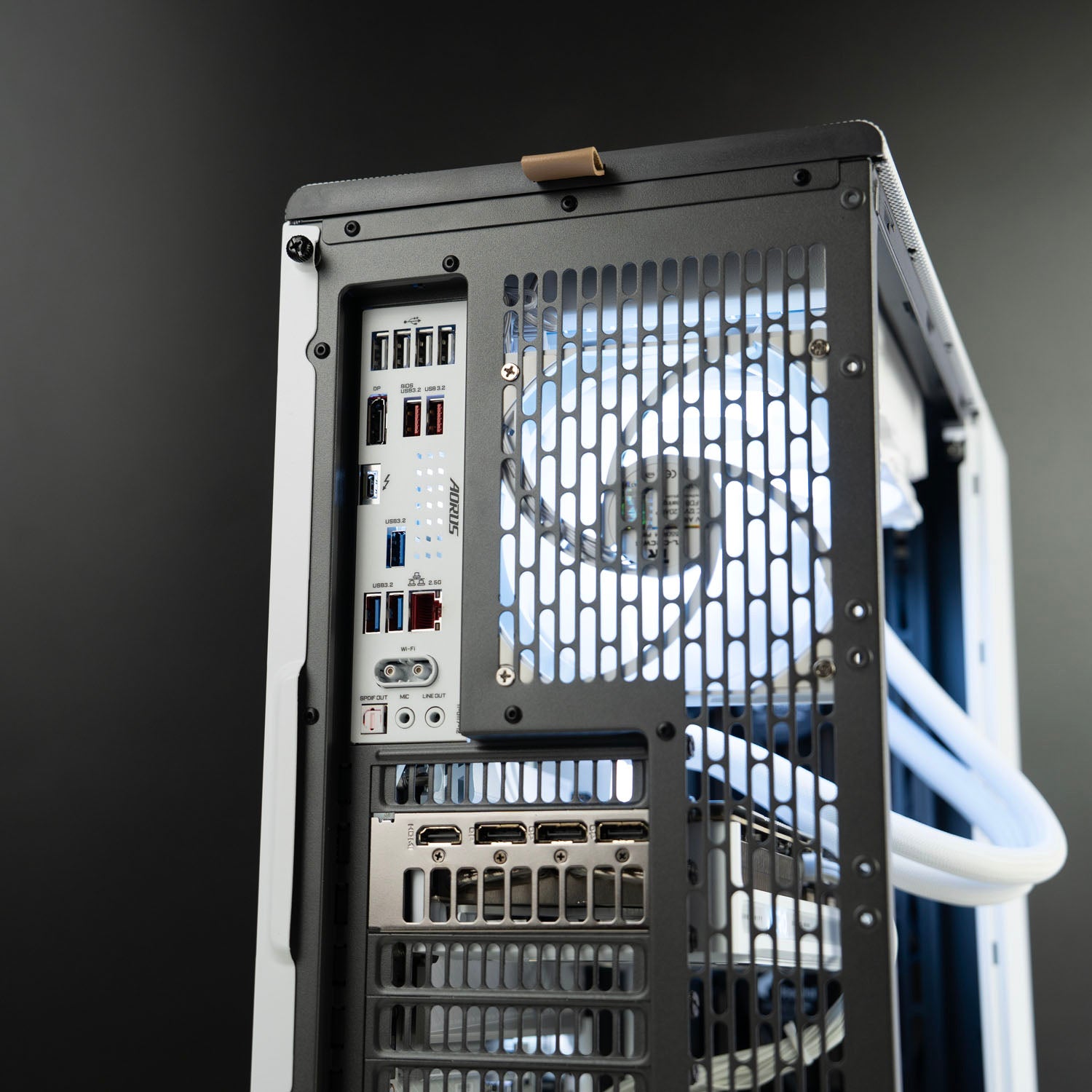 Custom All-White Workstation Gaming PC – Intel Core Ultra 7 270K Plus RTX 5080 Fractal Design North Chalk White